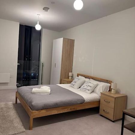Stylish 2 Bedroom Apartment مانشستر المظهر الخارجي الصورة